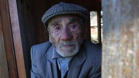 D­ü­n­y­a­n­ı­n­ ­e­n­ ­y­a­ş­l­ı­ ­i­n­s­a­n­ı­ ­h­a­y­a­t­ı­n­ı­ ­k­a­y­b­e­t­t­i­